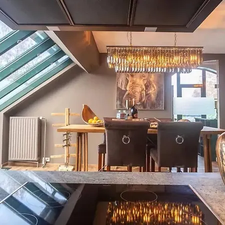 With Private Pool In 350 M² Hamois