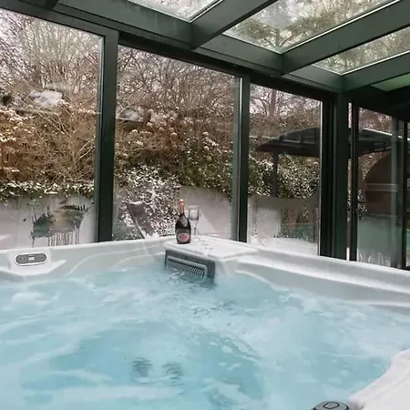 With Private Pool In 350 M² Villa *