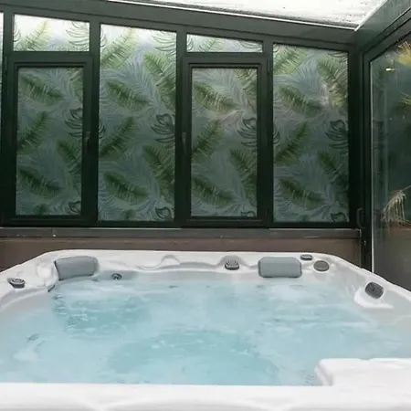 With Private Pool In 350 M² Villa *